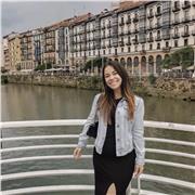 Licenciada en Empresariales con experiencia en clases particulares a estudiantes de primaria y secundaria.